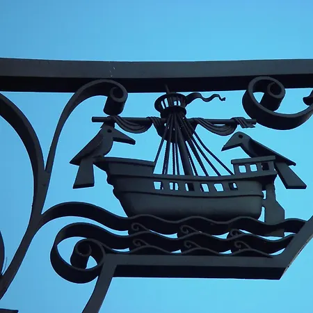 게스트하우스 Hall Chiado 4*