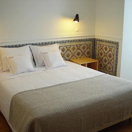 Hall Chiado 게스트하우스 4*