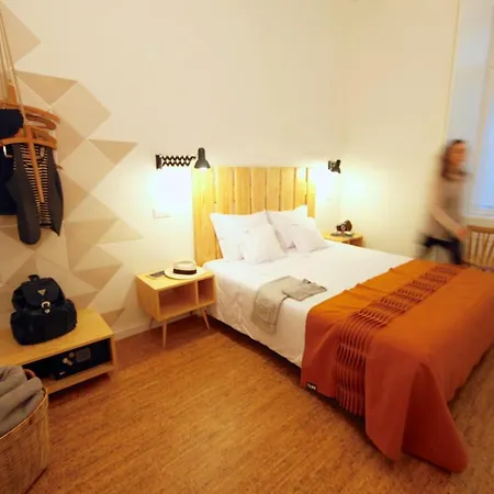 Pensjonat Hall Chiado 2*