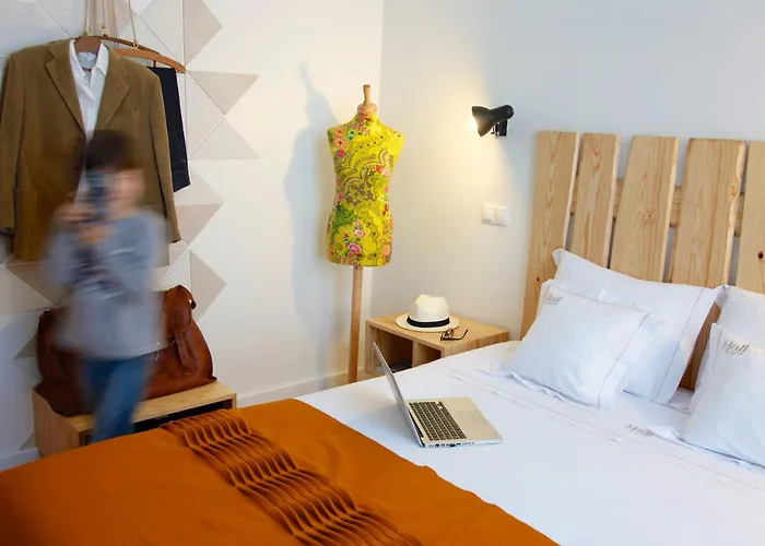 Guest house Hall Chiado 4*