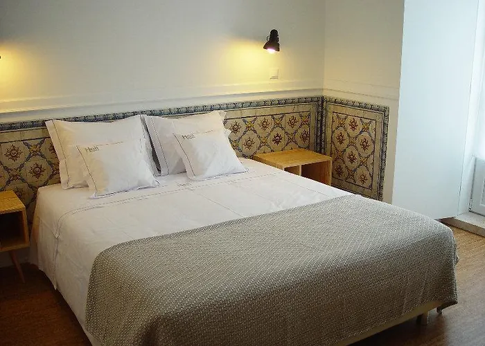Hall Chiado Guest house 4*